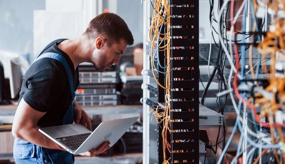 نگهداری از سرور